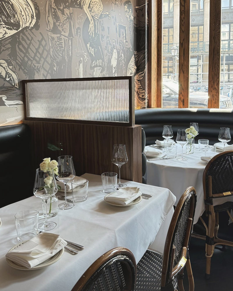 LUCKY'S STEAKHOUSE