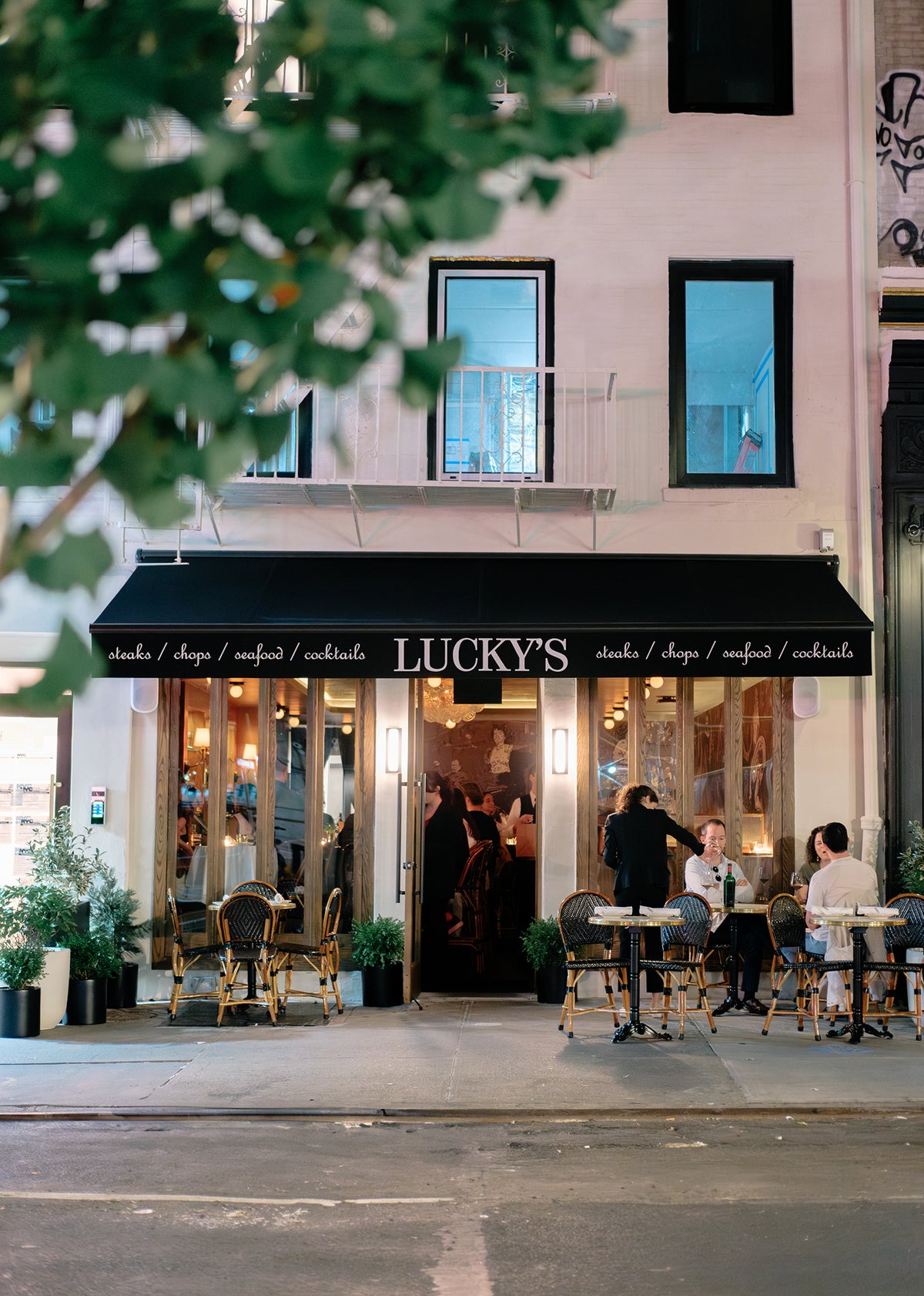 Lucky’s Steakhouse
